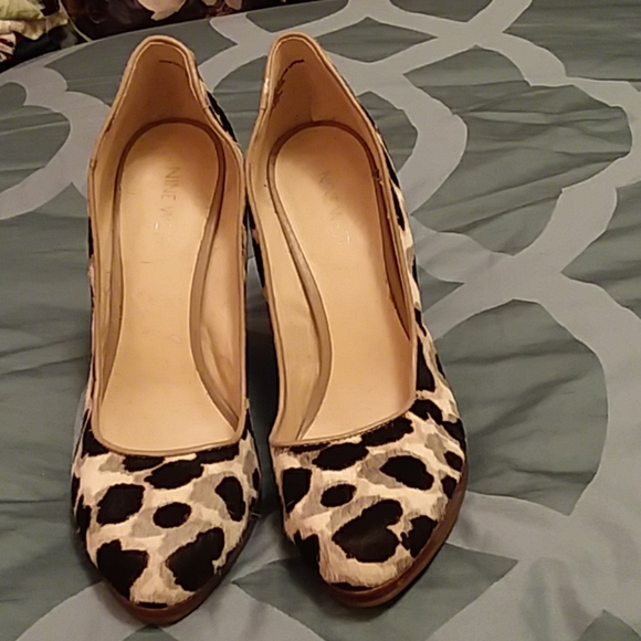 Nine West pumps - Picture 2 of 4
